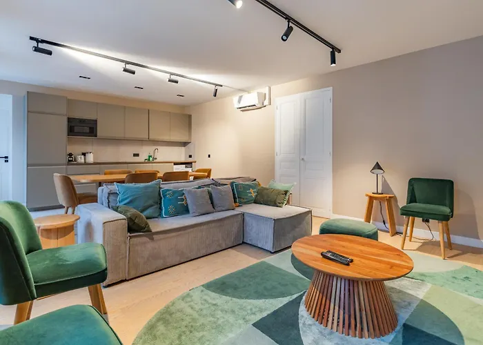 아파트 Beautiful In The Heart Of *